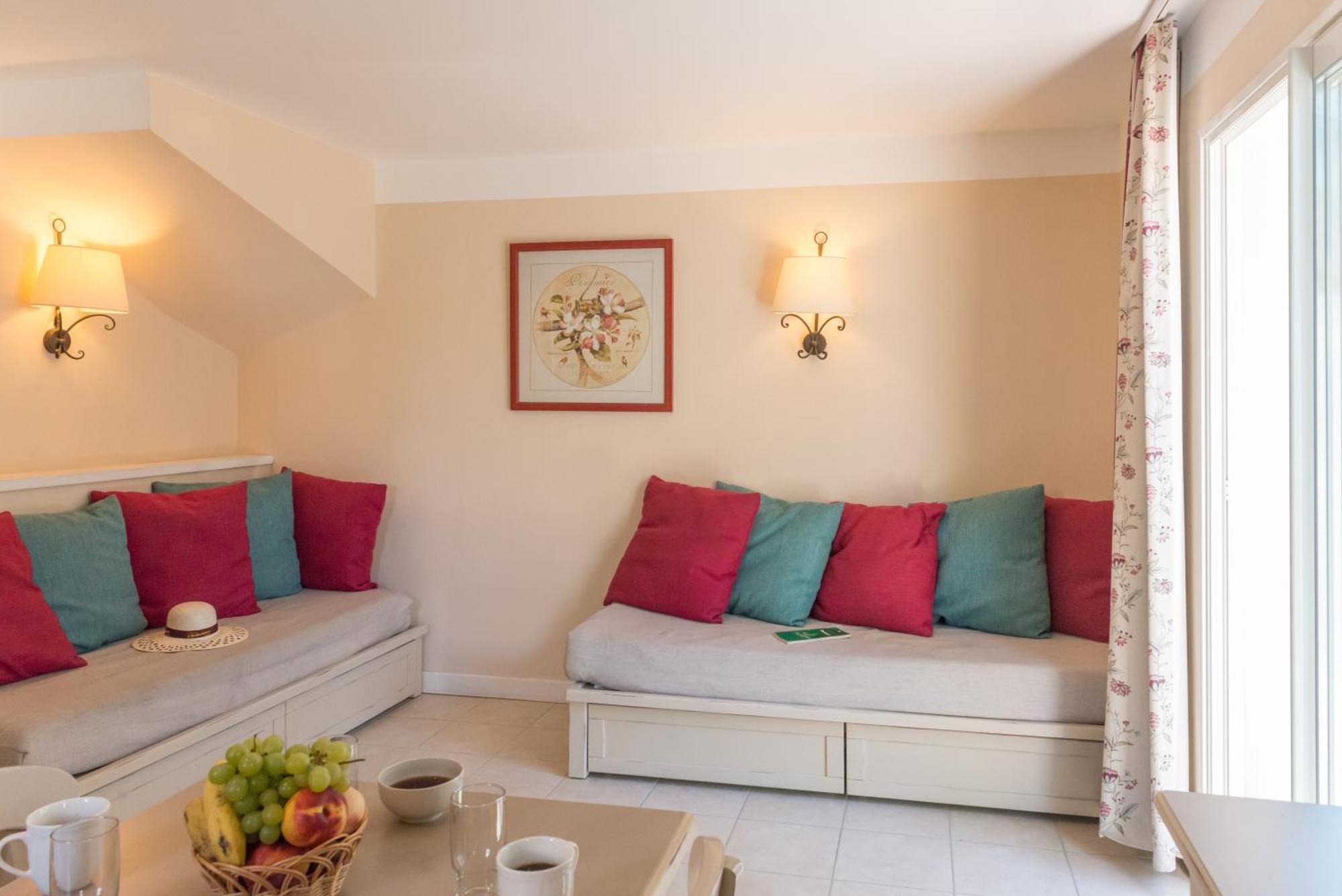 Village Pierre & Vacances Le Rouret غروسبيير المظهر الخارجي الصورة