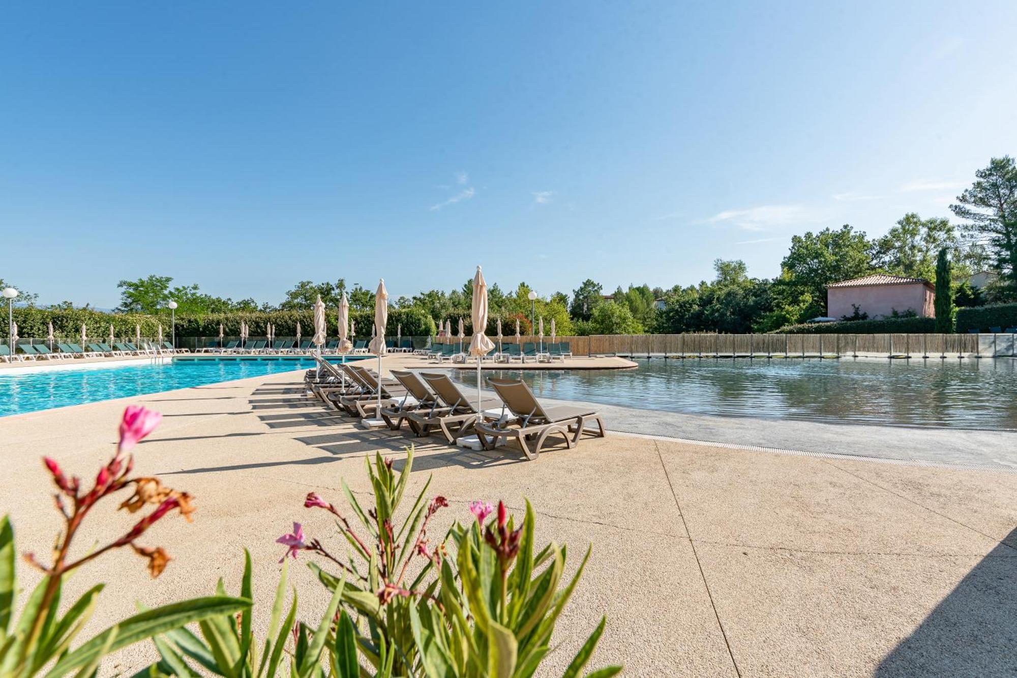 Village Pierre & Vacances Le Rouret غروسبيير المظهر الخارجي الصورة